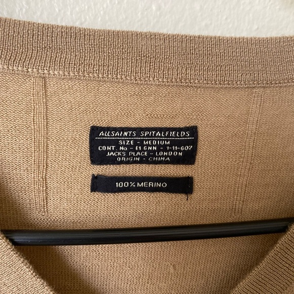 Allsaints Men’s Merino Wool Tan V Neck Sweater Size M Minimalist Quiet Luxury - Picture 3 of 6